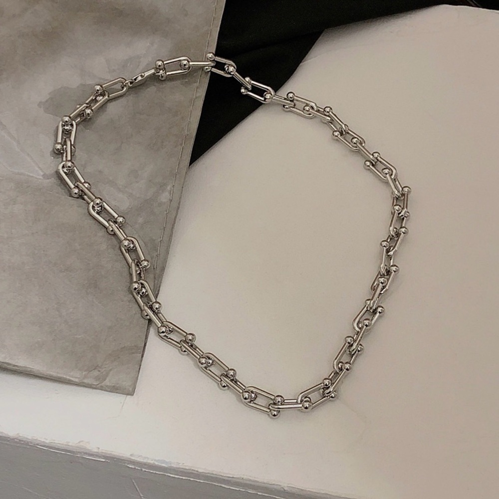 BRAND NEW Chain necklace